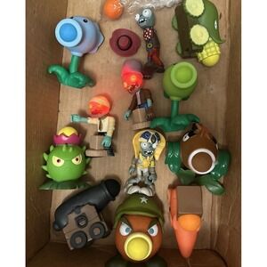 Plants VS Zombies Battleground‎ Map Jumbo And Figures Including RARE.